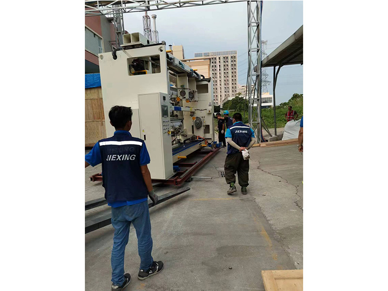 東莞(wǎn)某公司搬遷(qiān)打包現場